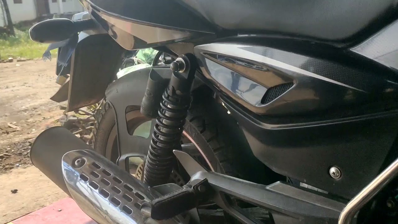 Bajaj Pulsar 150 mileage problem, Pulsar 150 black smoking