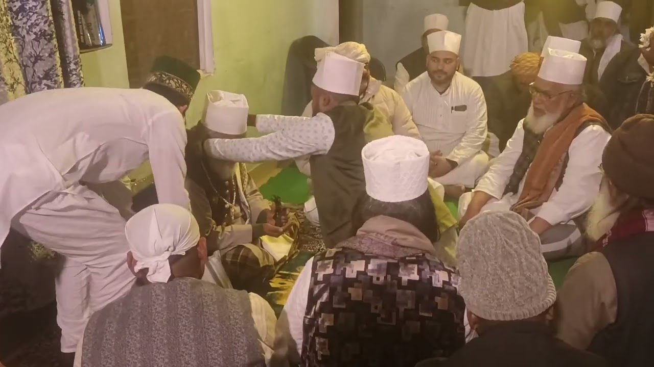 आज चितावनपुर मिर्जापुर में हजरत गुलशेर शाह बाबा के आस्ताने पर  हाजिरी लगाई 