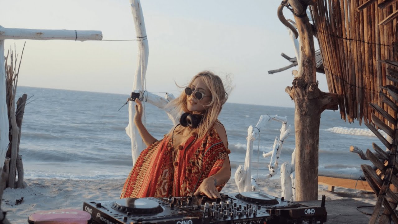 Natalia París Live Set en La Guajira – Fiesta Bazu by Carlos Ramos Hotel Bethel, Mayapo