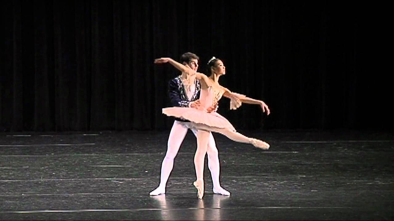 Nutcracker Grand Pas De Deux - Jennifer Wang(14) & Julian Lacey(16)
