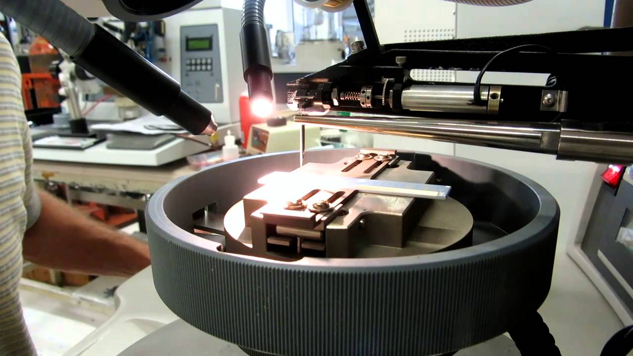 K&S 4523AD Wire Bonder with Leica MZ6