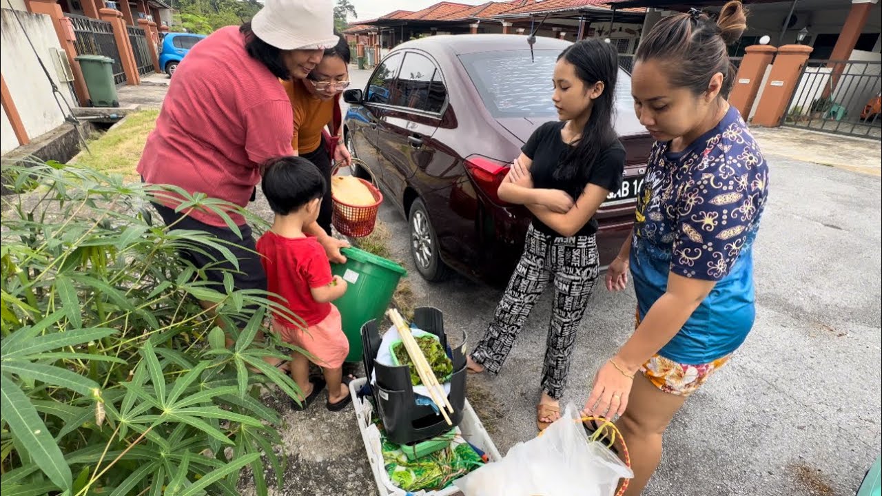 NENEK HARI INI JUAL SAYUR | IBUK BAJIK GORENG PETAI SOS