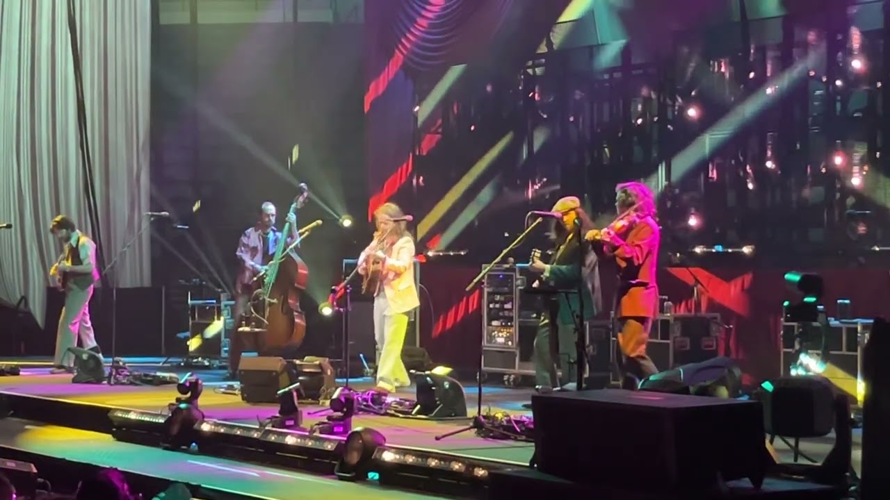 Billy Strings - Reverend (Greensky Bluegrass cover) live @ UNO Lakefront Arena New Orleans 12-30-23