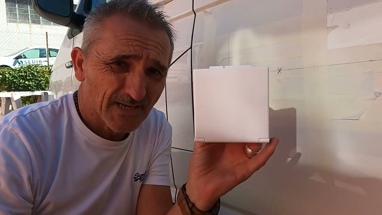 #20 Ozzy pose de la prise d'eu et de la P17 sur la carrosserie, caisson gaz partie 1 / Van Life