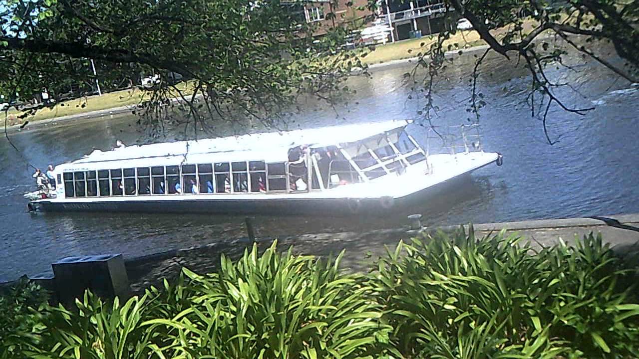 Ferry arrives on Yarra River