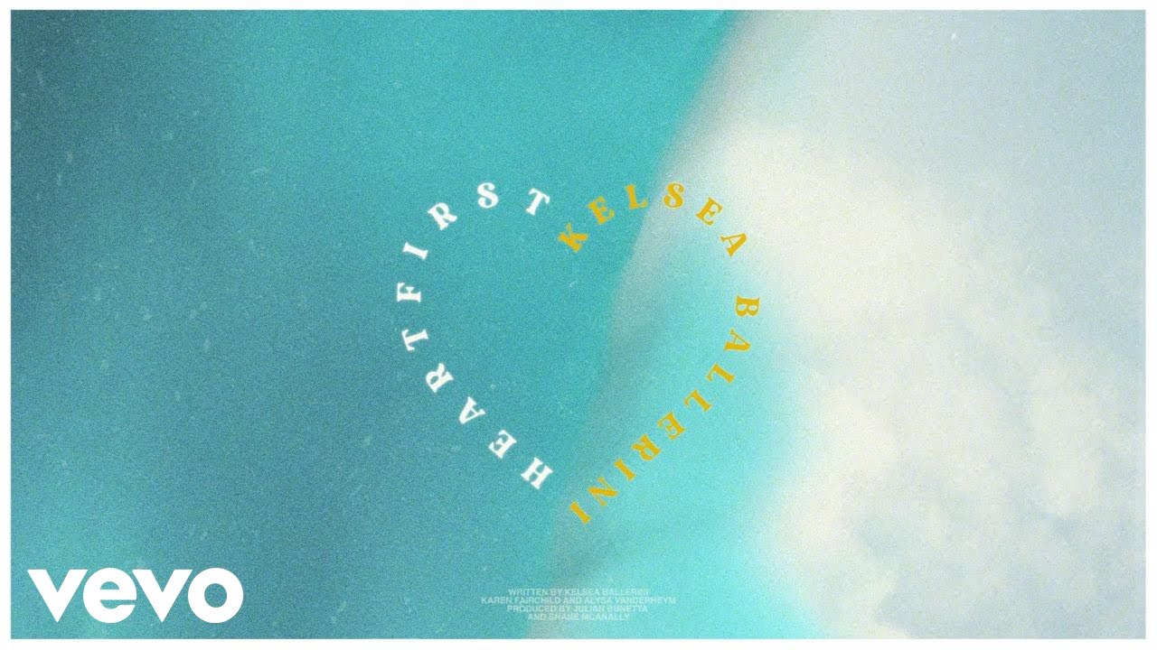 Kelsea Ballerini - HEARTFIRST (Lyric Video)