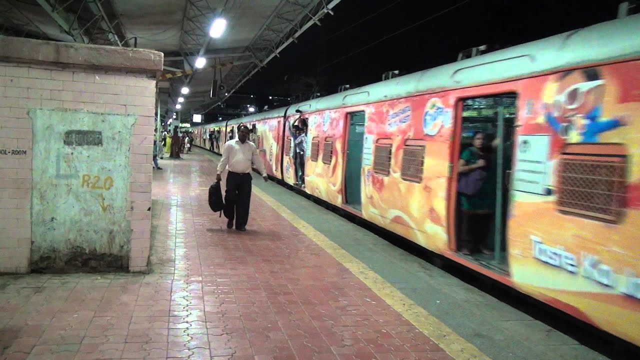 CRYSTAL CLEAR NIGHT ACCELERATION OF 9XX AC-DC EMU FROM ANDHERI