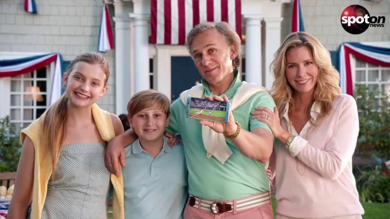 Neue Samsung-Werbung: Christoph Waltz veralbert US-Bürger