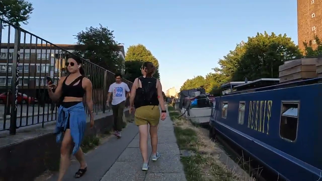 Riding through London: Haggerston to London Fields