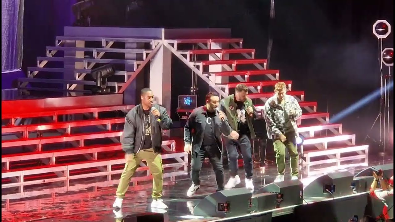 Too Close - Blue Live in London | Heart & Soul Tour 20th Anniversary | 13 December 2022