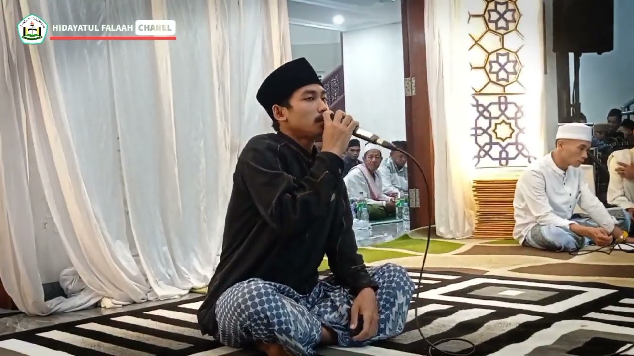 Qori Ust Dede Saefullah di masjid zaenal muttaqin badulang