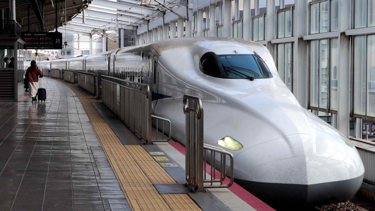 平日午前中の岡山駅新幹線ホーム　前編