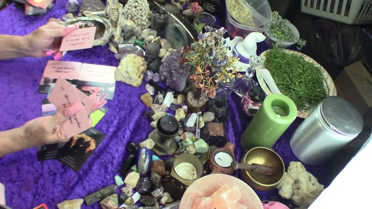 Taurus Twin flame journey tarot oracle card reading may be a message for you - Possessive  #tarot