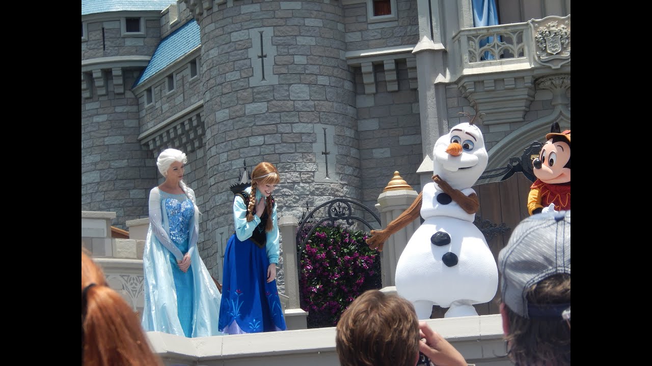 Disney World- Mickey and Minnie Welcoming Elsa, Anna and Olaf
