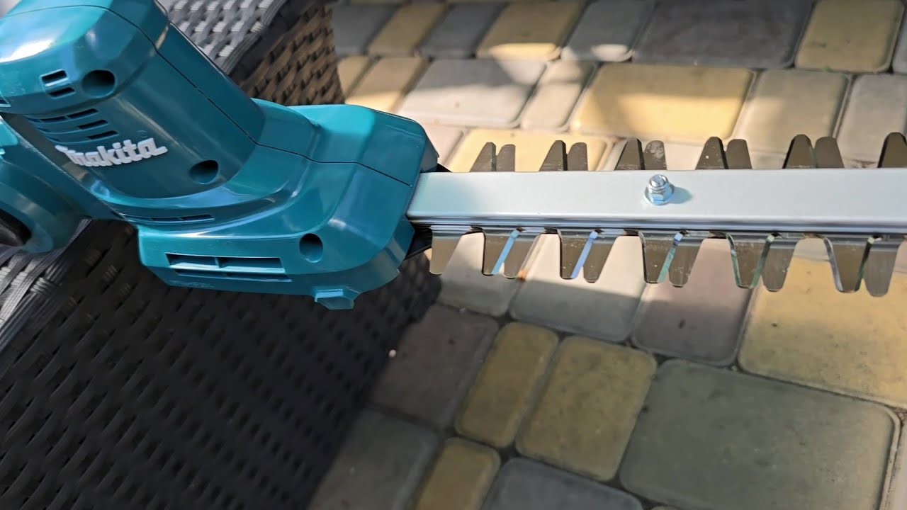 Розпаковка. Акумуляторний кущоріз Makita DUN461WZ. Перші враження після стрижки.