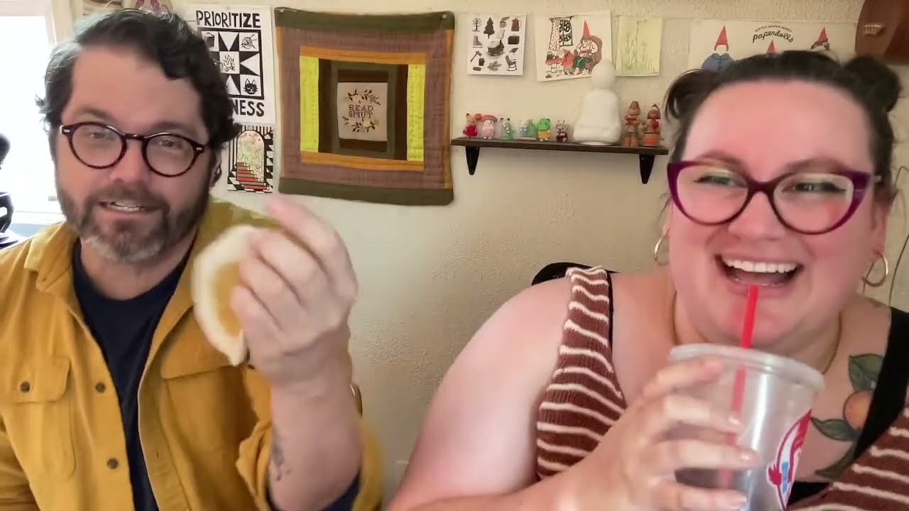 Sheep Camp Cast On Shindig: Sibling Energy (A ~mostly~ Knitting Podcast) KAL!