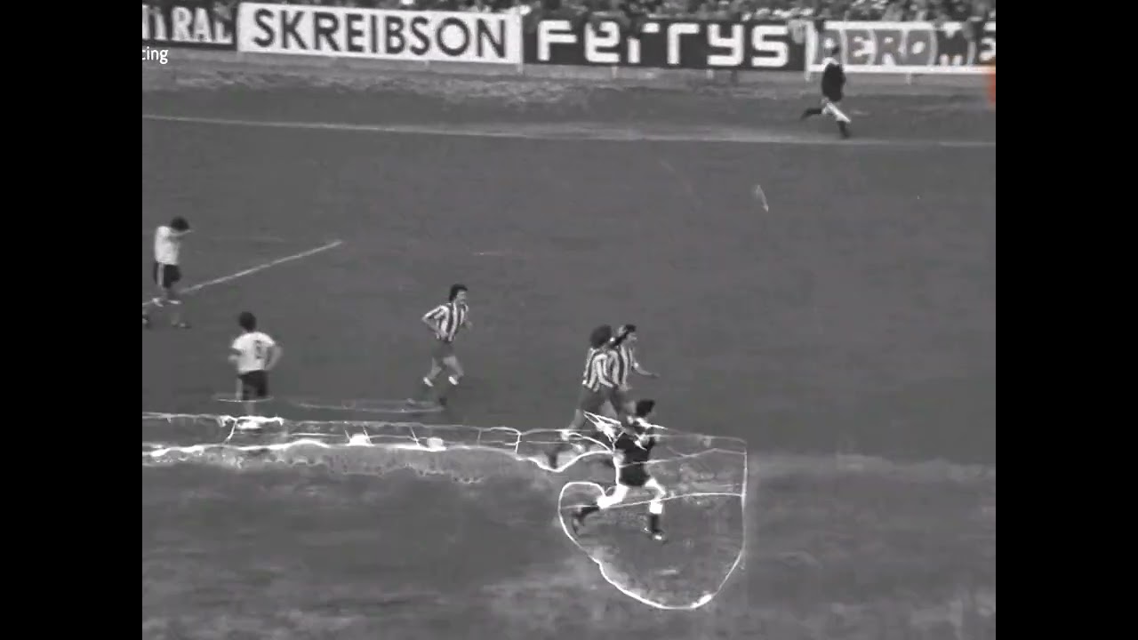 Racing de Santander: 4 - Atlético de Madrid: 3. (1975/76)