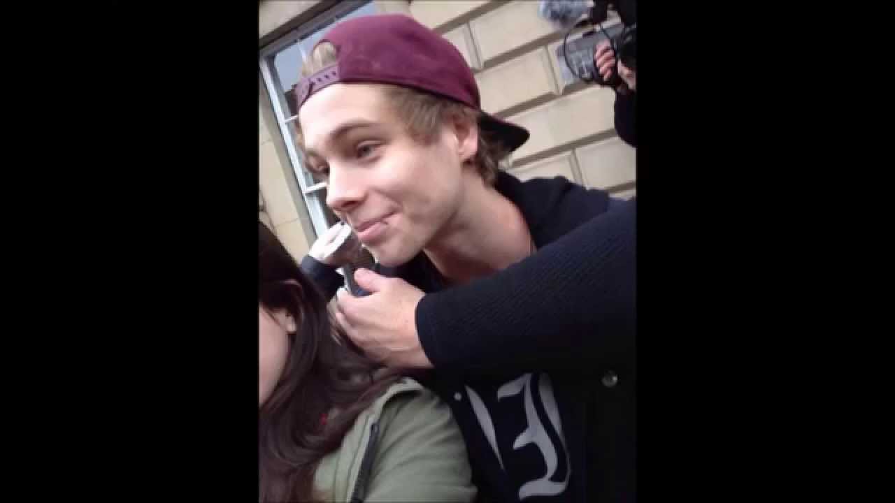 luke hemmings - Na Na