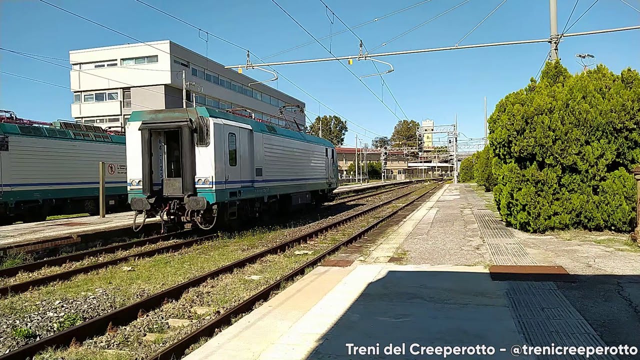 Manovre del locomotore E464.125 a Livorno Centrale - 06/10/2025