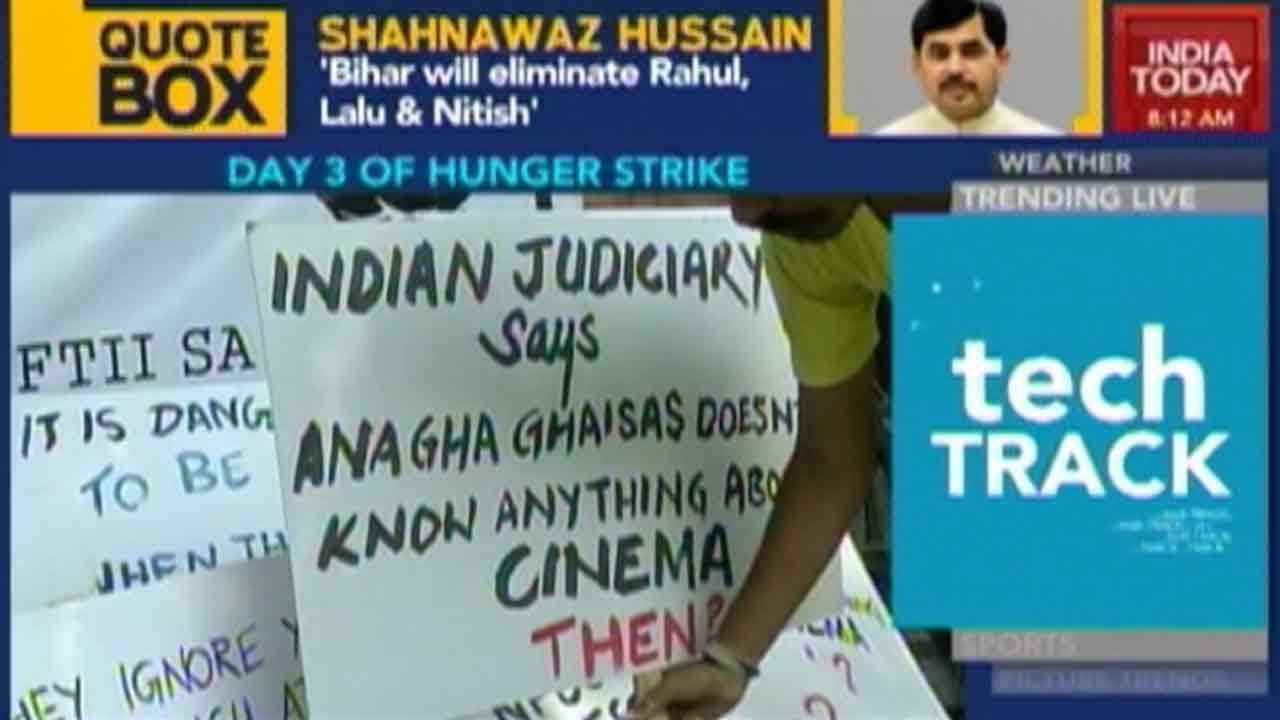 Protesting FTII Students On Indefinite Hunger Strike Over Chauhan