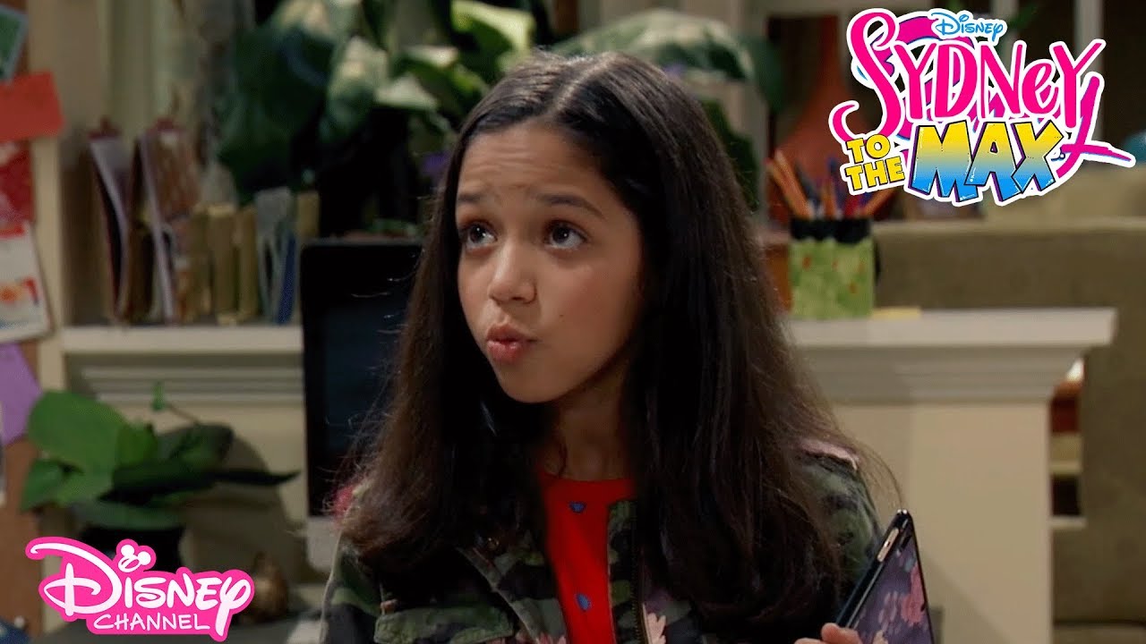 💇🏻‍♀️ Sydney's New Hairstyle | Sydney to the Max | Disney Channel Africa