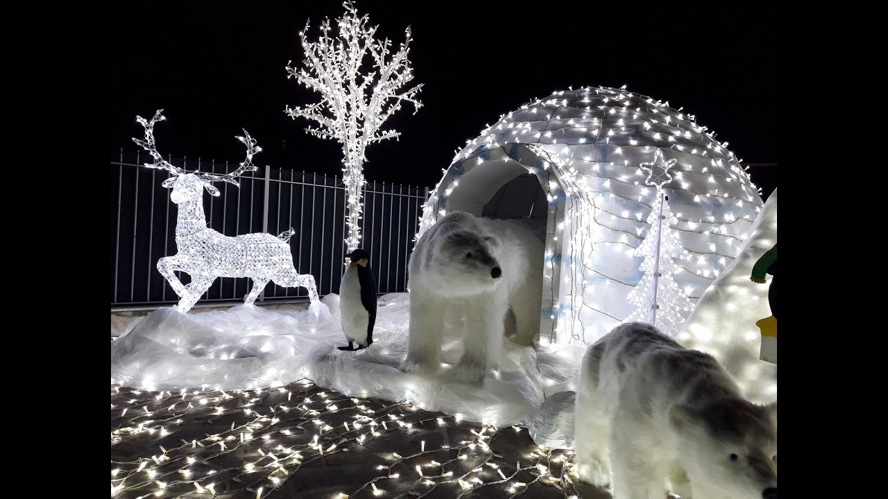 ALBIOLO, SI ACCENDE IL NATALE A CASA BERNASCONI