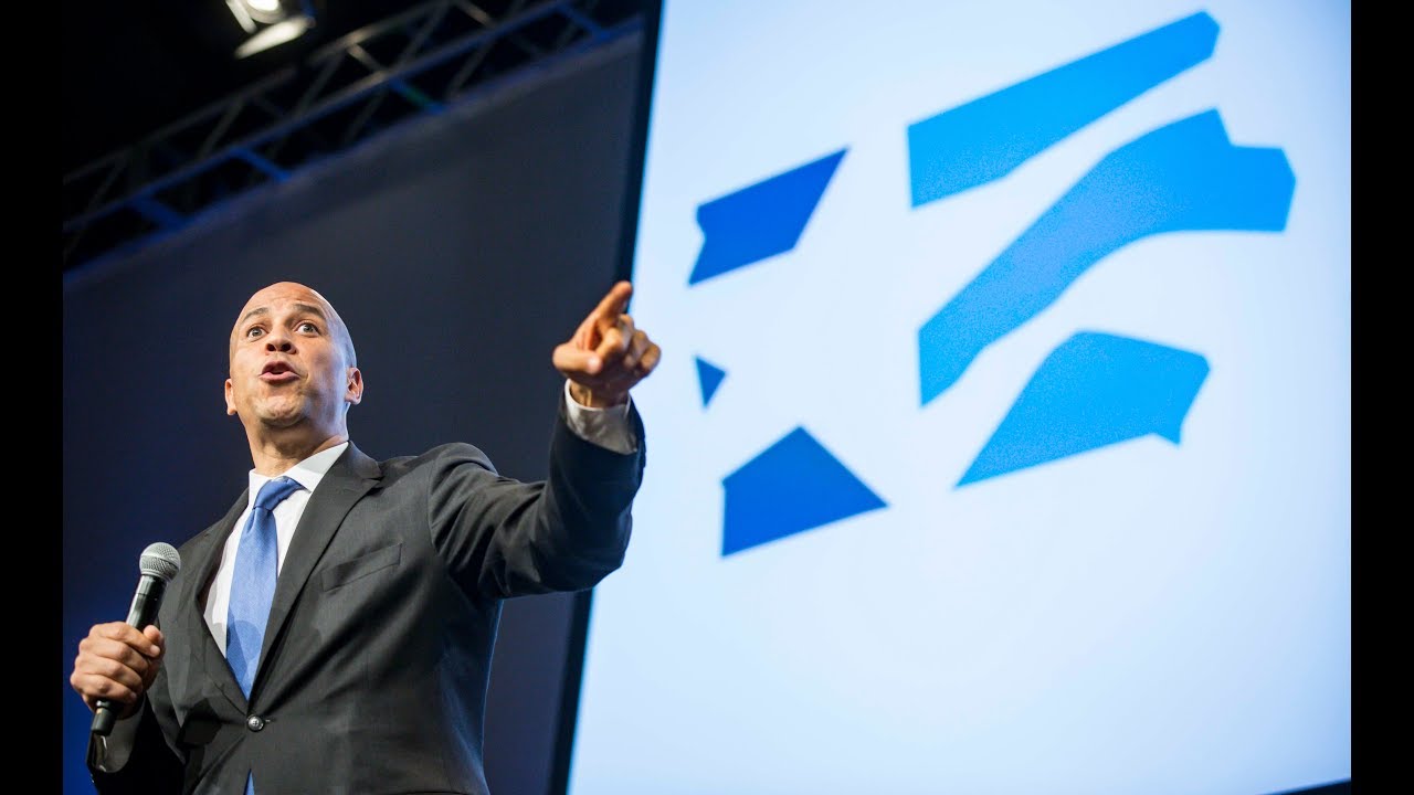 Sen. Cory Booker fires up Iowa Democrats: 'It is a time to get up, to rise up, to speak up'
