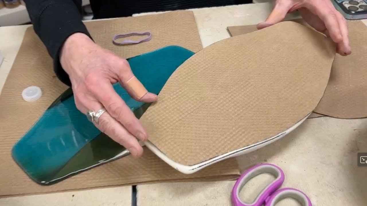 Measuring and Cutting Glass for Your Fusing Molds | Delphi Live