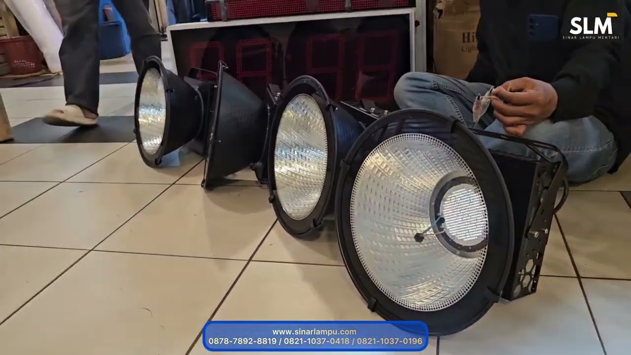 Lampu Sorot Highbay Corong 400 Watt LED Cahaya Putih