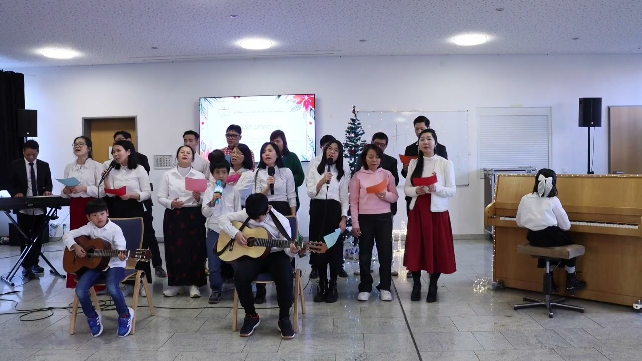 Đàn hát Chúa vào đời