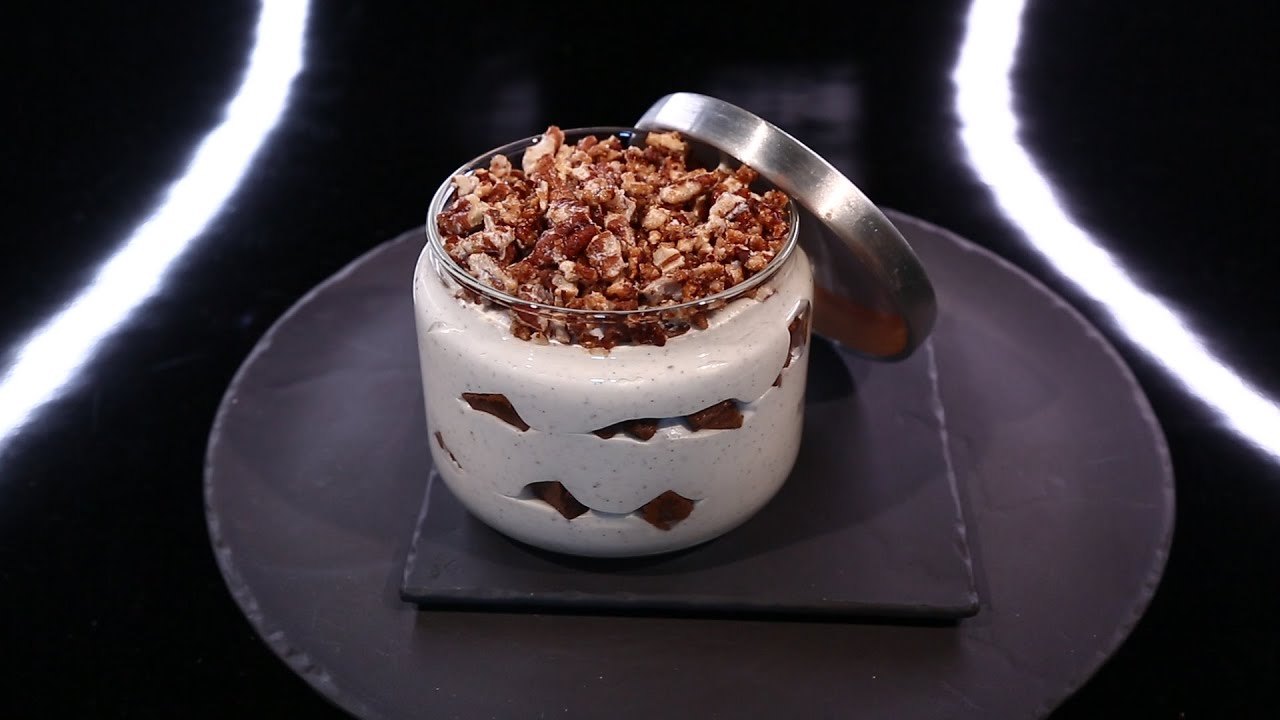 Mousse légère ivoire, croustillant chocolat, noix et café par Christophe Michalak (#DPDC)