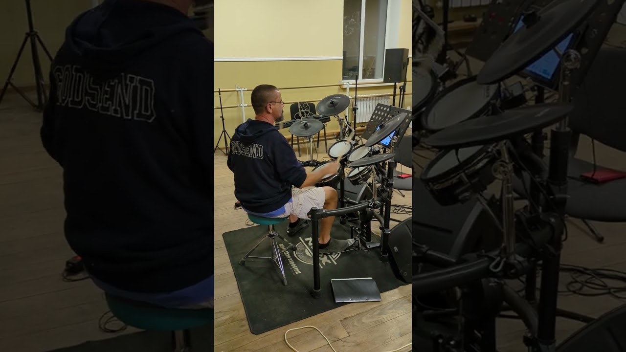 Another Brick in The Wall. Koяn. 