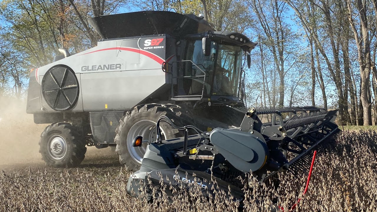 НОВЫЙ комбайн Gleaner S97 для уборки сои