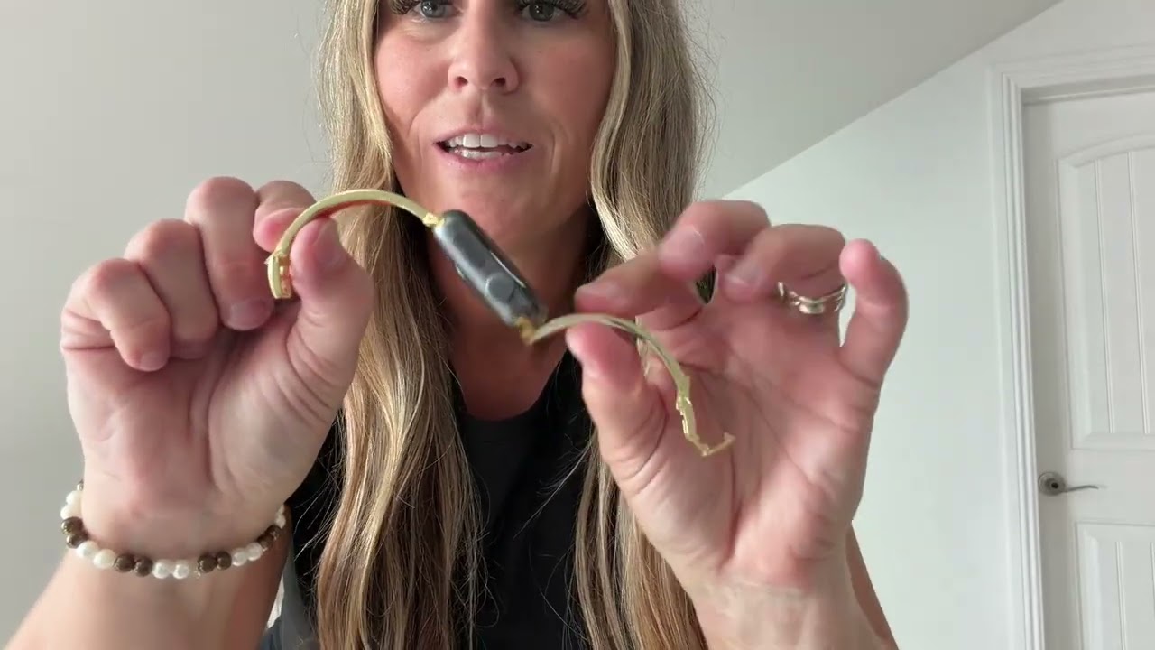 Try in review for Gold and Orange Apple Watch Band!  video