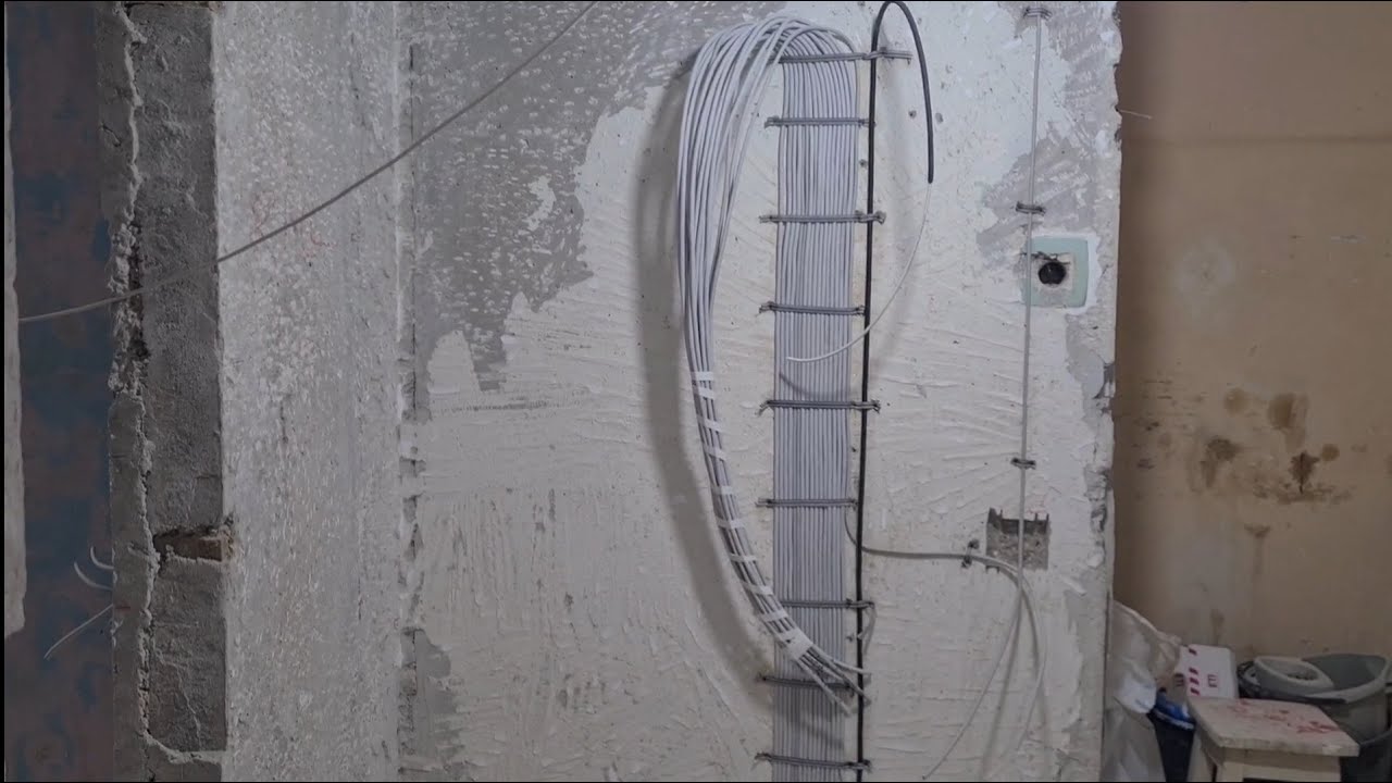 Instalatia electrica la apartament cu 3 camere pe structura de beton si pereti din caramida / BCA