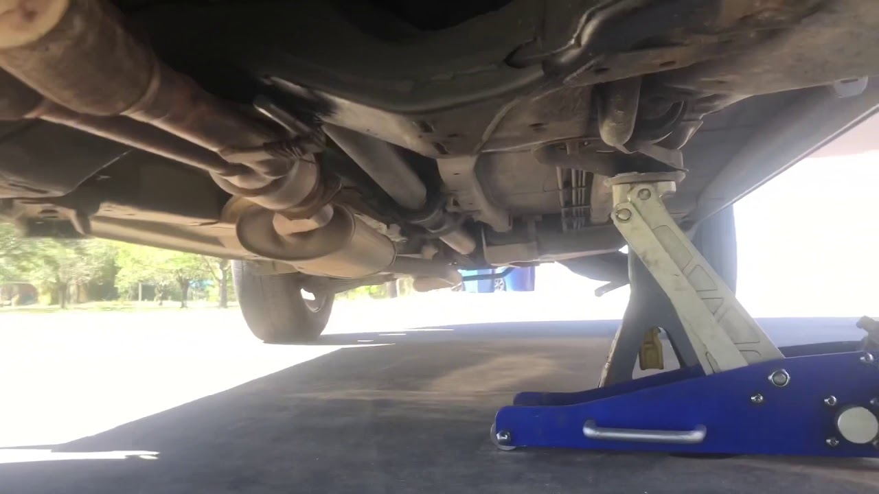 2005 Nissan Murano 3.5L Location Camshaft and Crankshaft Position Sensor