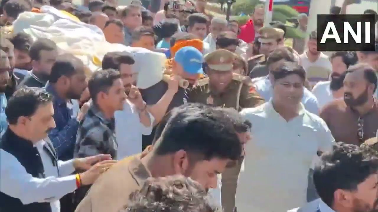 Aligarh, UP: Cricketer Rinku Singh at the funeral procession of his father, Khanchand Singh.