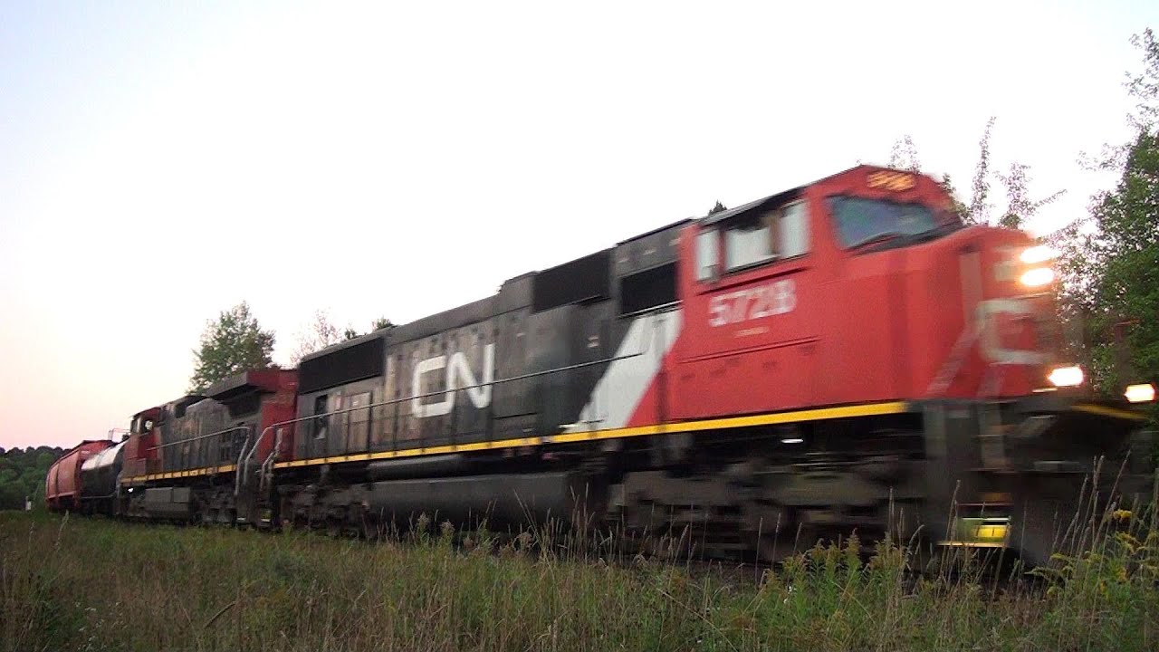 CN 5728 East, Small Potash Train 09-07-2013