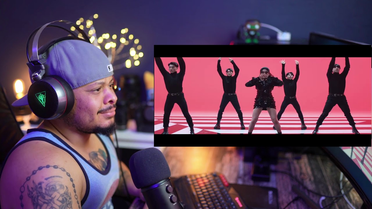 Reaction To 청하 (CHUNG HA) 벌써 12시 (Gotta Go) M/V!