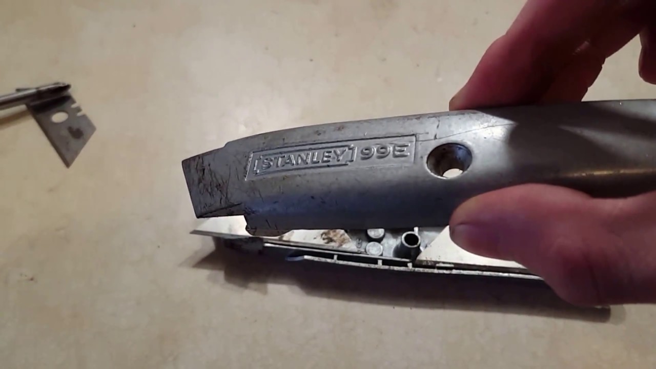 How to change the Blade on a utility knife