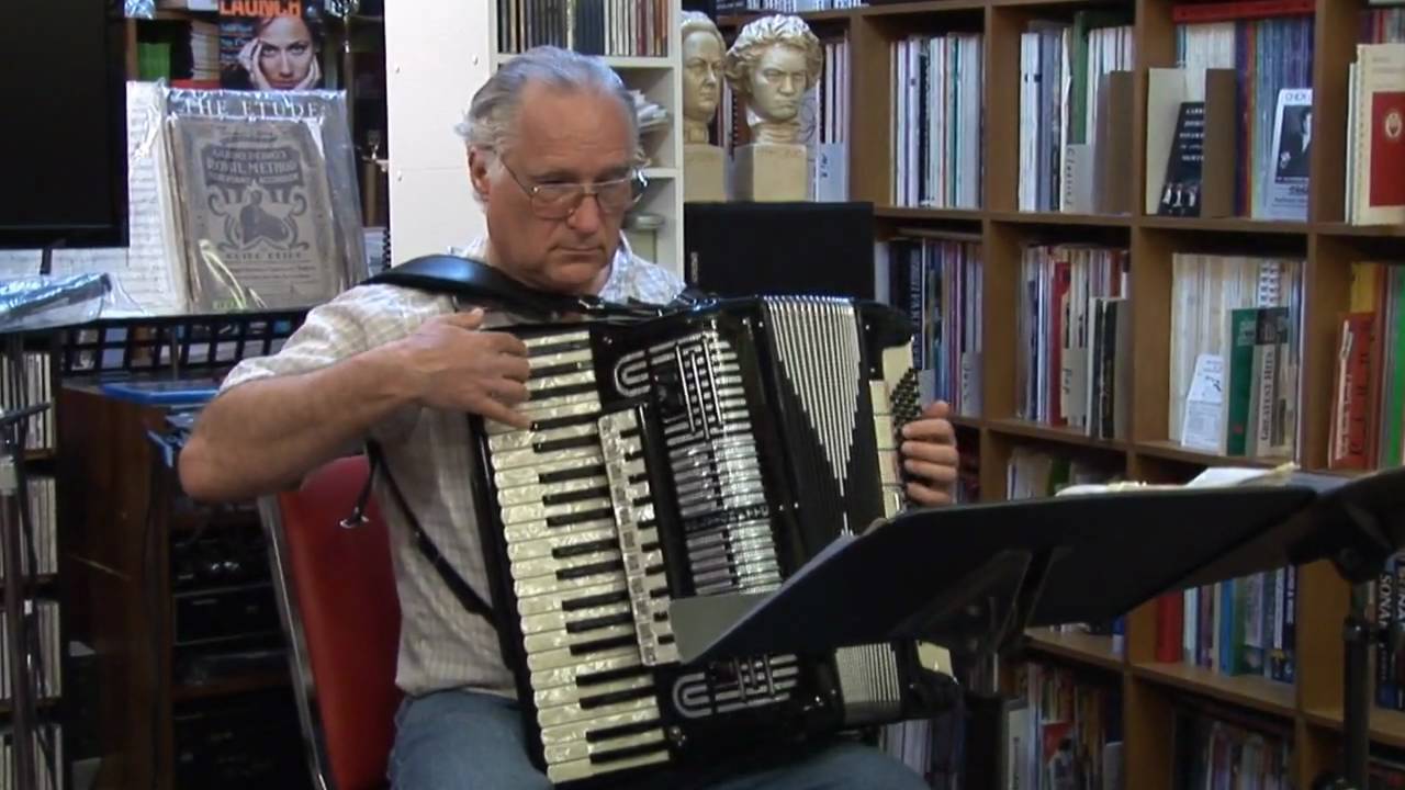 Nuoruus Muistoja {Youthful Memories)