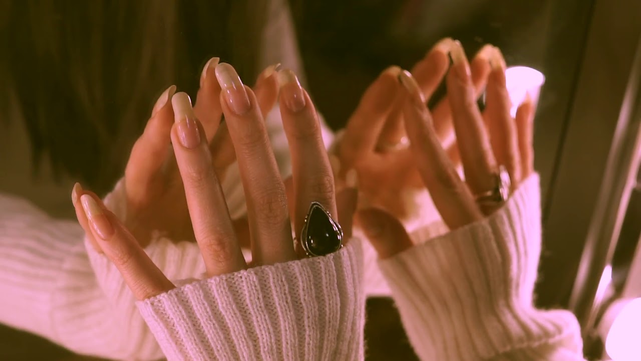 Elegant mirror tapping with bare long nails by Deya (video 6)