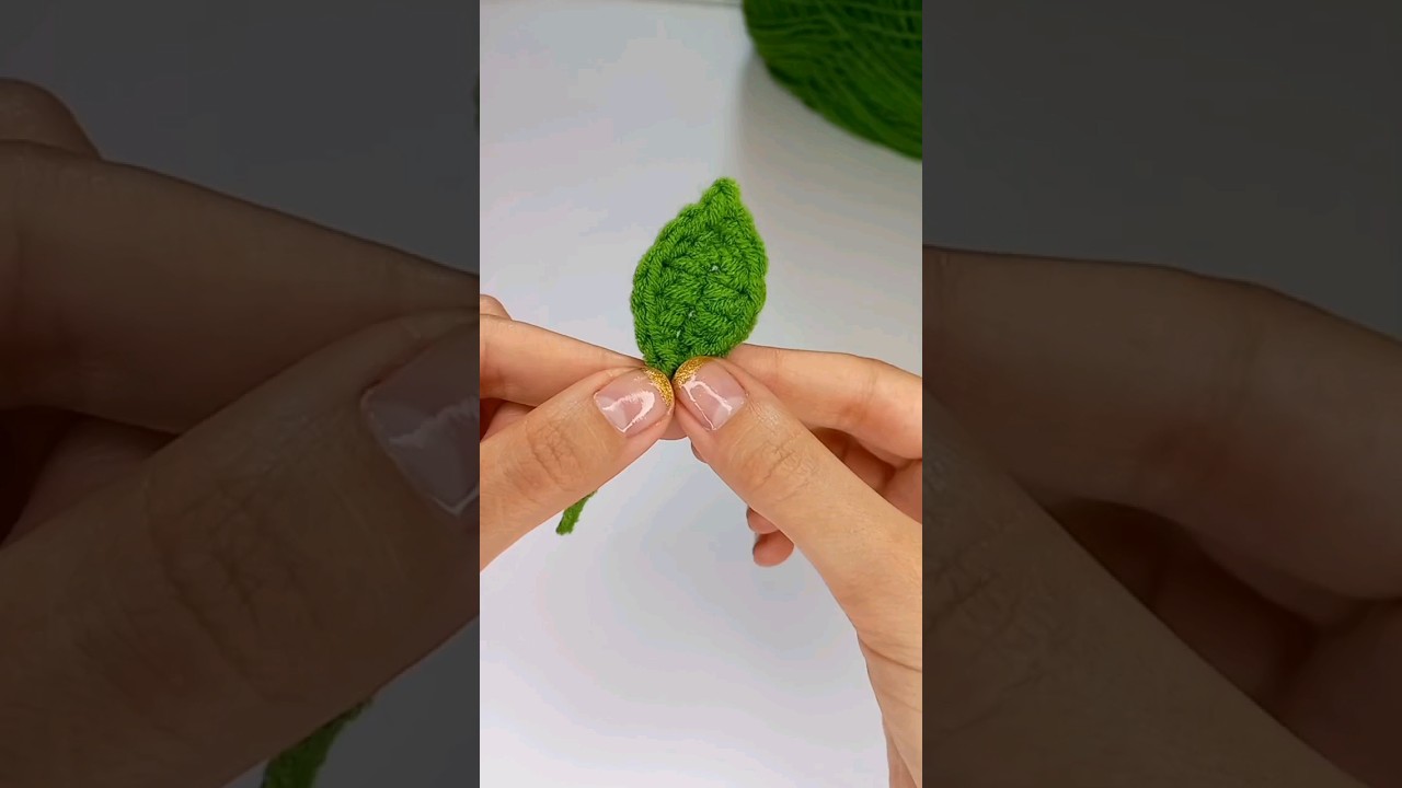 How crochet Easy and small *Leaf* (easy and beautiful for beginners) #leaf #crochetleaf