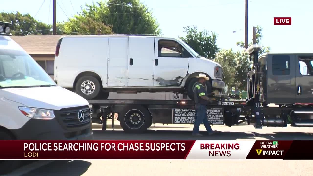Police search for chase suspects in Lodi