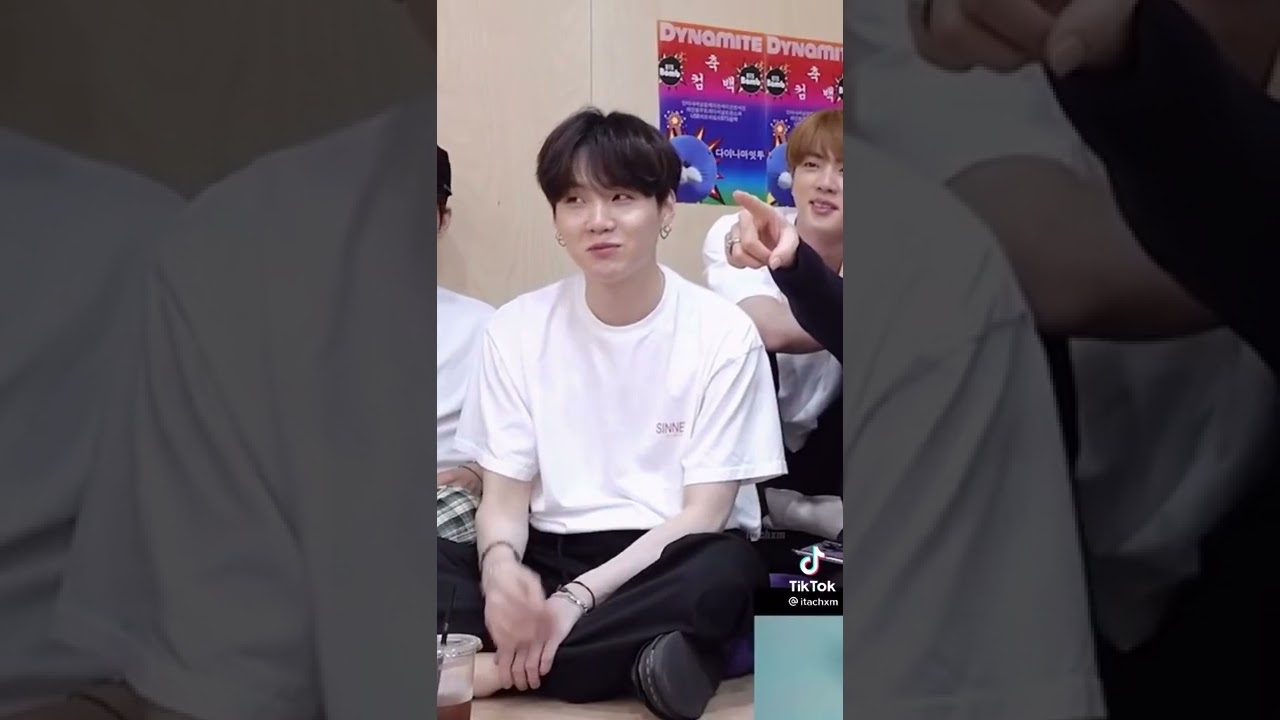 yoonmin moment yoongi ship☺️☺️
