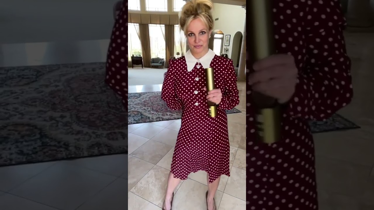 26.04.2022, Britney Spears Instagram Reels, Britney thanks you for the award 😂😂😂