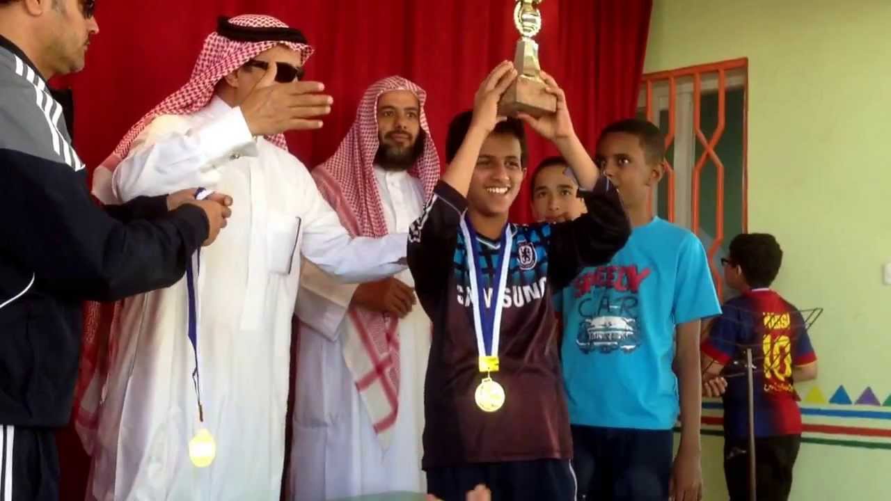 تكريم الفائزين بالدوري في مدرسة الحسن البصري
