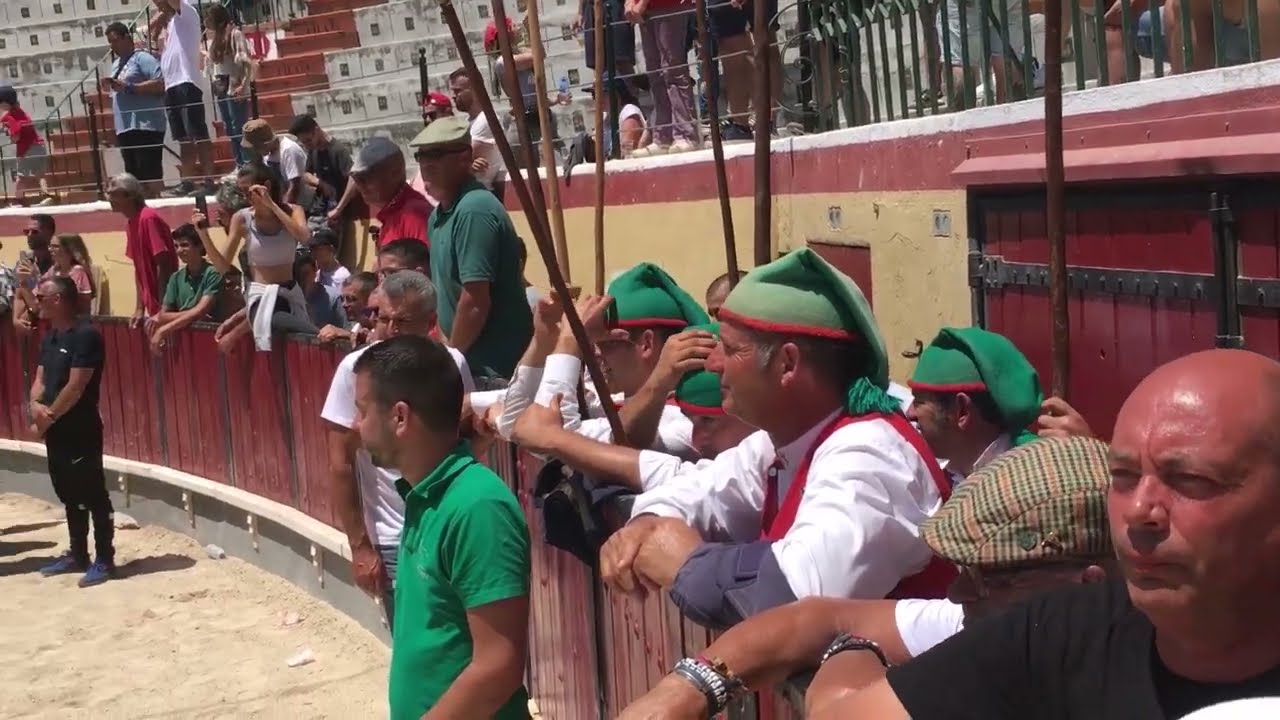 Largada de Touros Colete Encarnado 2023 pura Emoção 02/07/2023