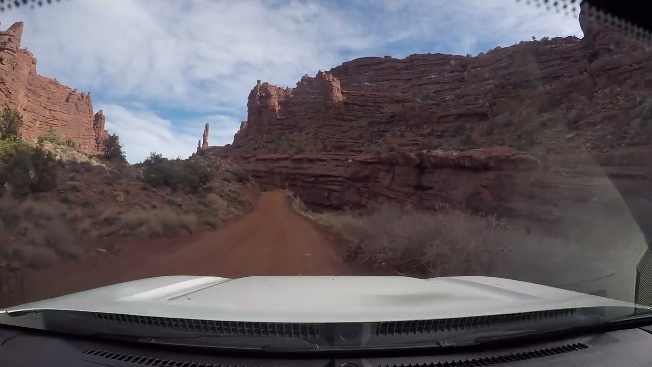 Drone & Drive - Moab's Onion Creek 4x4 Trail