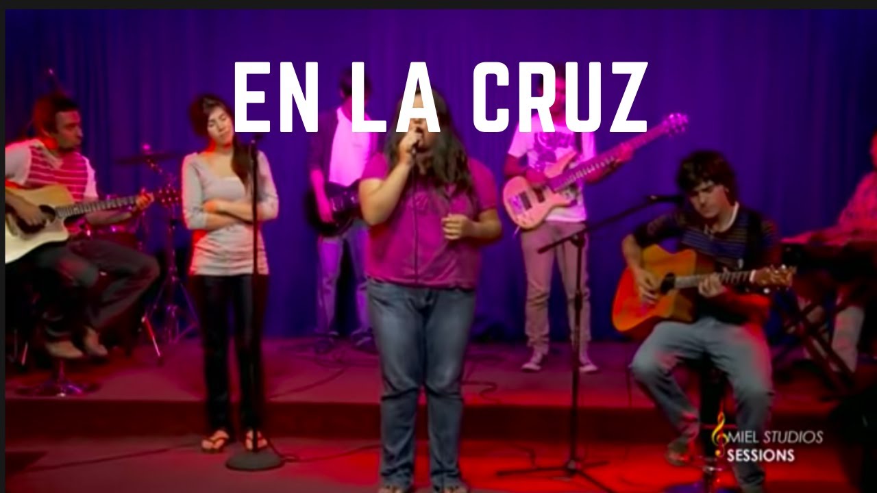 Rodrigo Garcia ft. Yusi Vergara - En La Cruz (Video Musical Oficial)